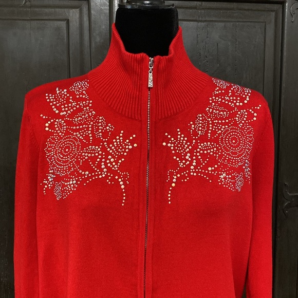 Questions red zipped up sweater cardigan. Size L - Picture 4 of 11